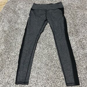 Zobha Women’s  Ankle leggings  Tweed Style Gray And Black Size M Zipper Pockets
